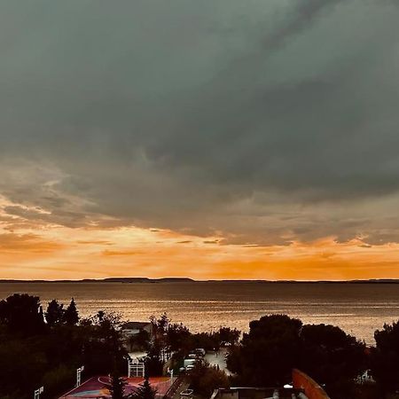 Apartamento T4 Jolie Vue Avec Jaccuzzi Vitrolles  Exterior foto