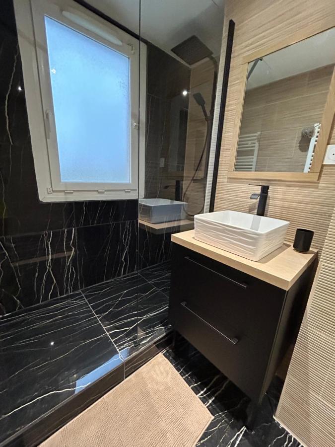 Apartamento T4 Jolie Vue Avec Jaccuzzi Vitrolles  Exterior foto